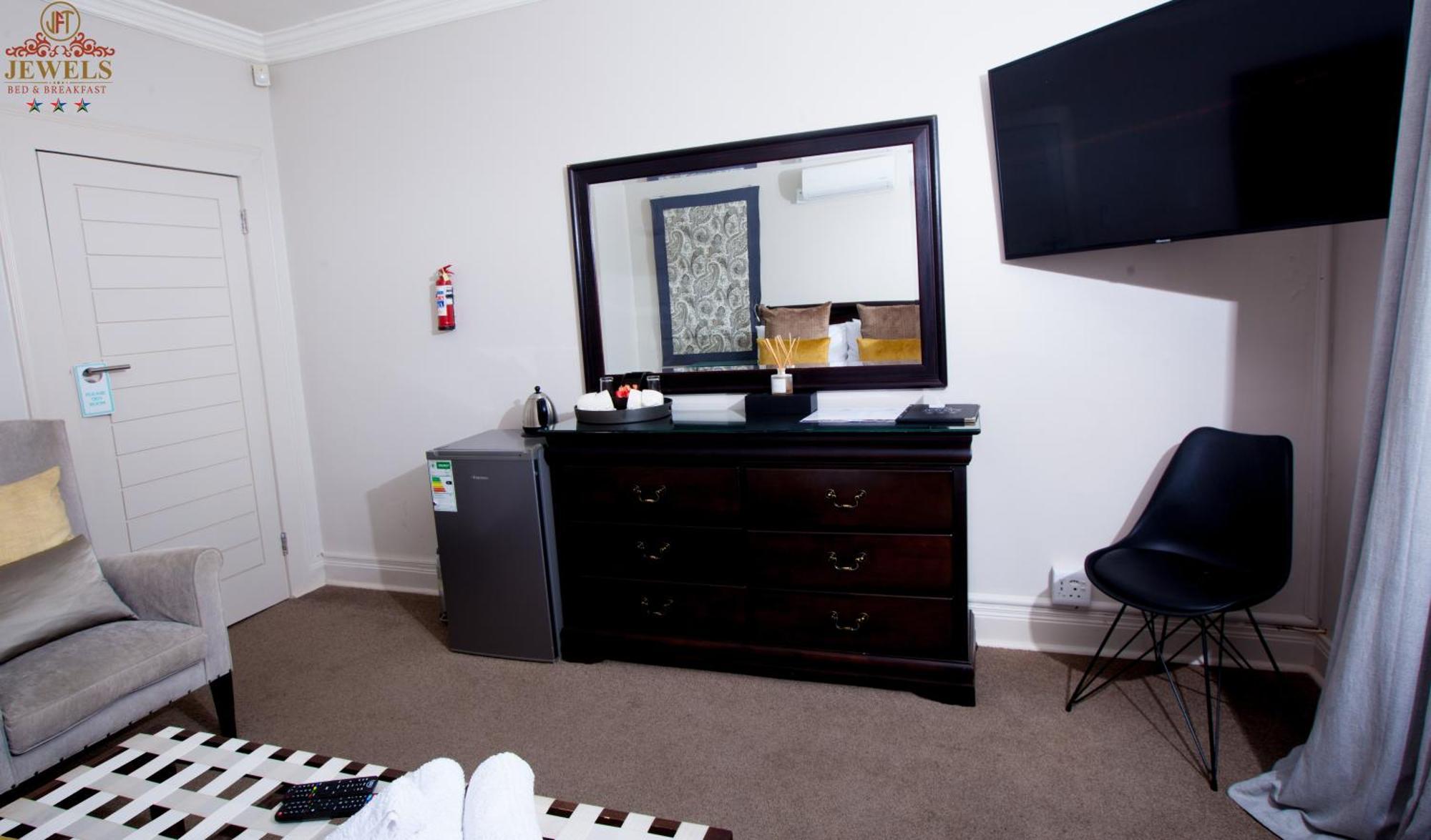 Jft Jewels Guest House East London Eksteriør bilde